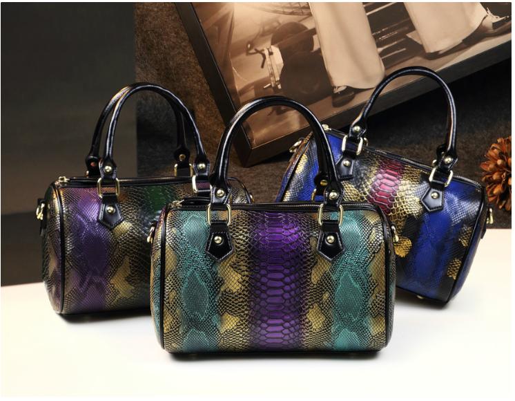 WB-0019/ Crocodile Embossed Leather Crossbody Bag