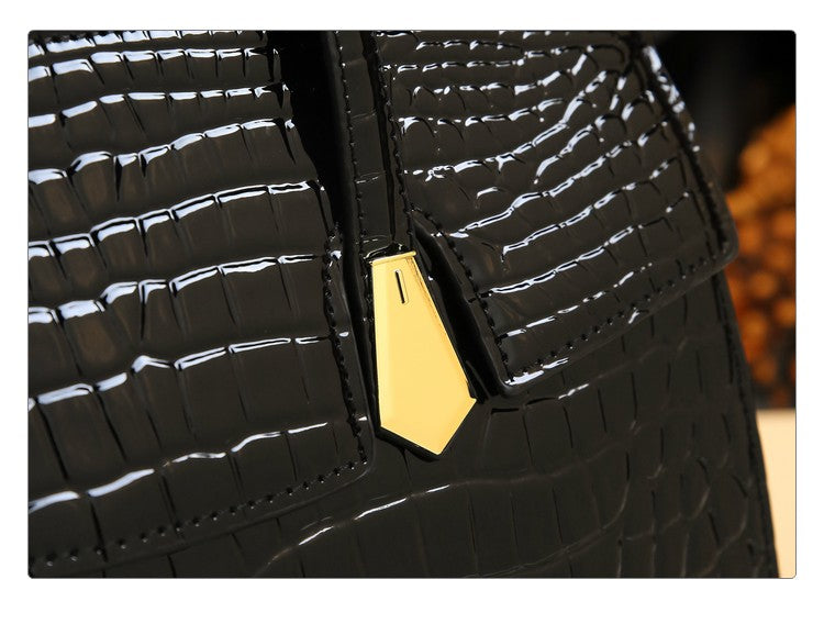 WB-0013/ Crocodile Embossed Leather Crossbody Bag