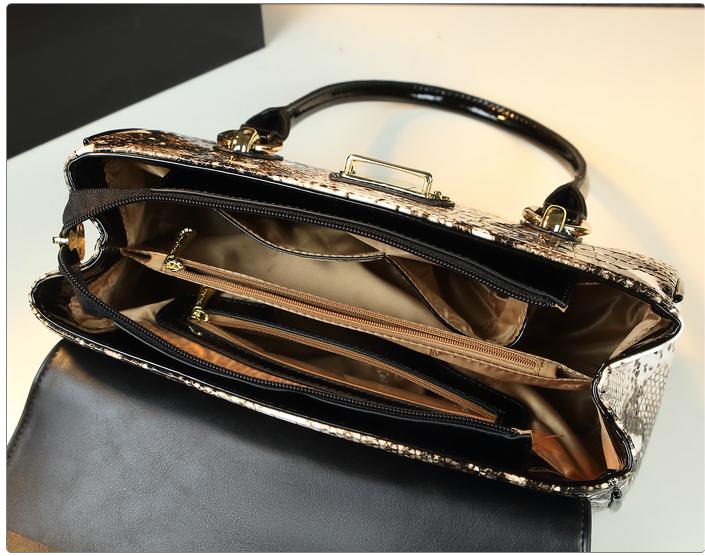 WB-0018/ Crocodile Embossed Leather Crossbody Bag