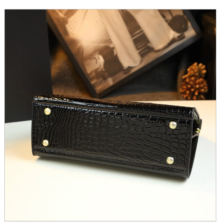 WB-0013/ Crocodile Embossed Leather Crossbody Bag