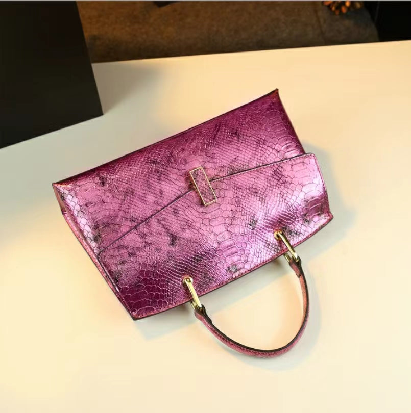 WB-0025/ Crocodile Embossed Leather Laser Crossbody Bag