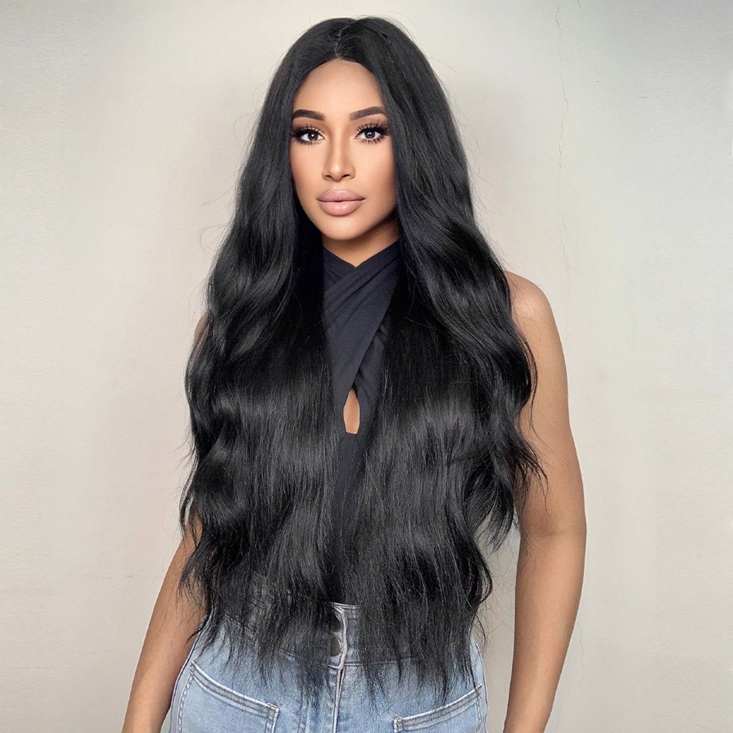 LC2007-1 28 inch Long Black Wavy Wig Middle Part