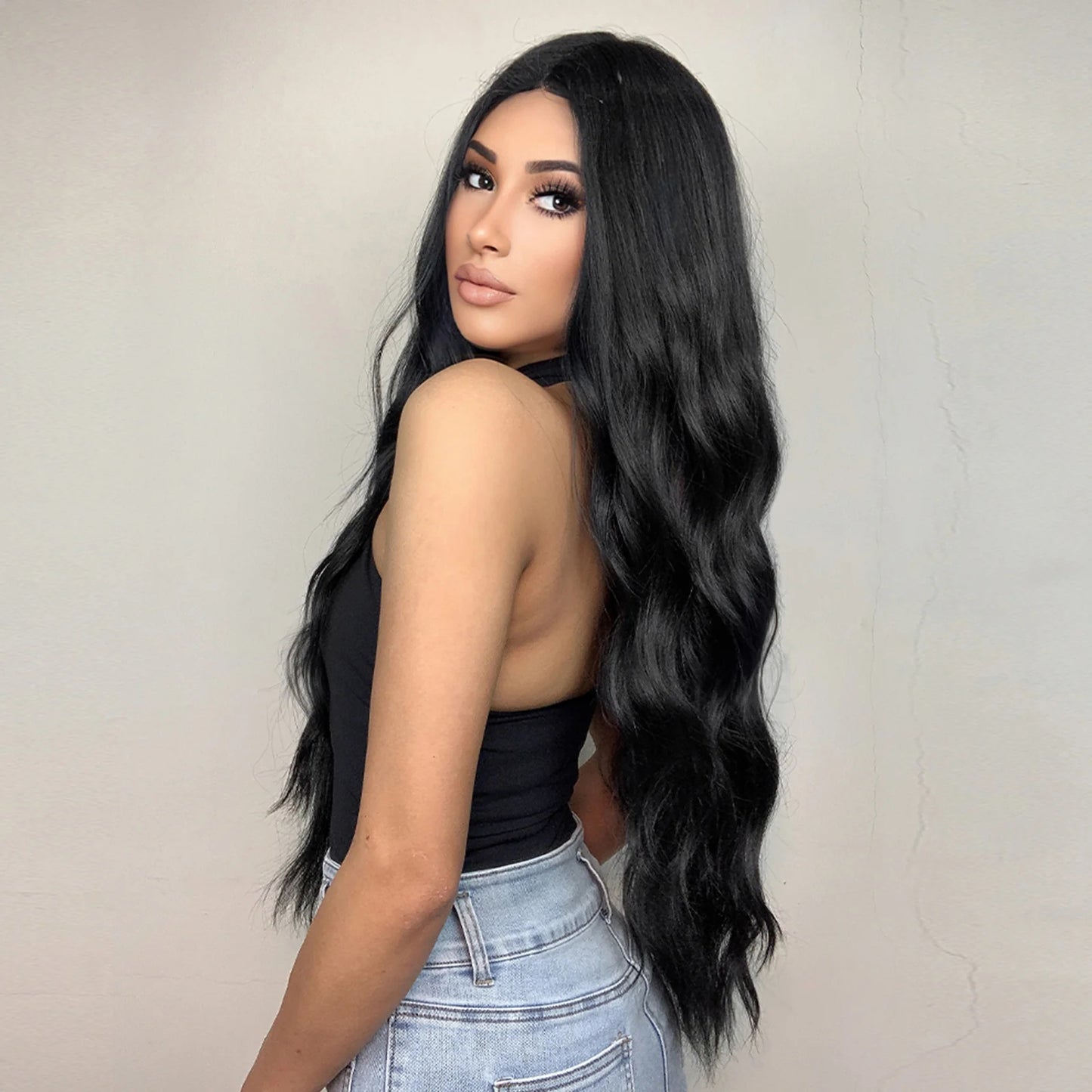 LC2007-1 28 inch Long Black Wavy Wig Middle Part