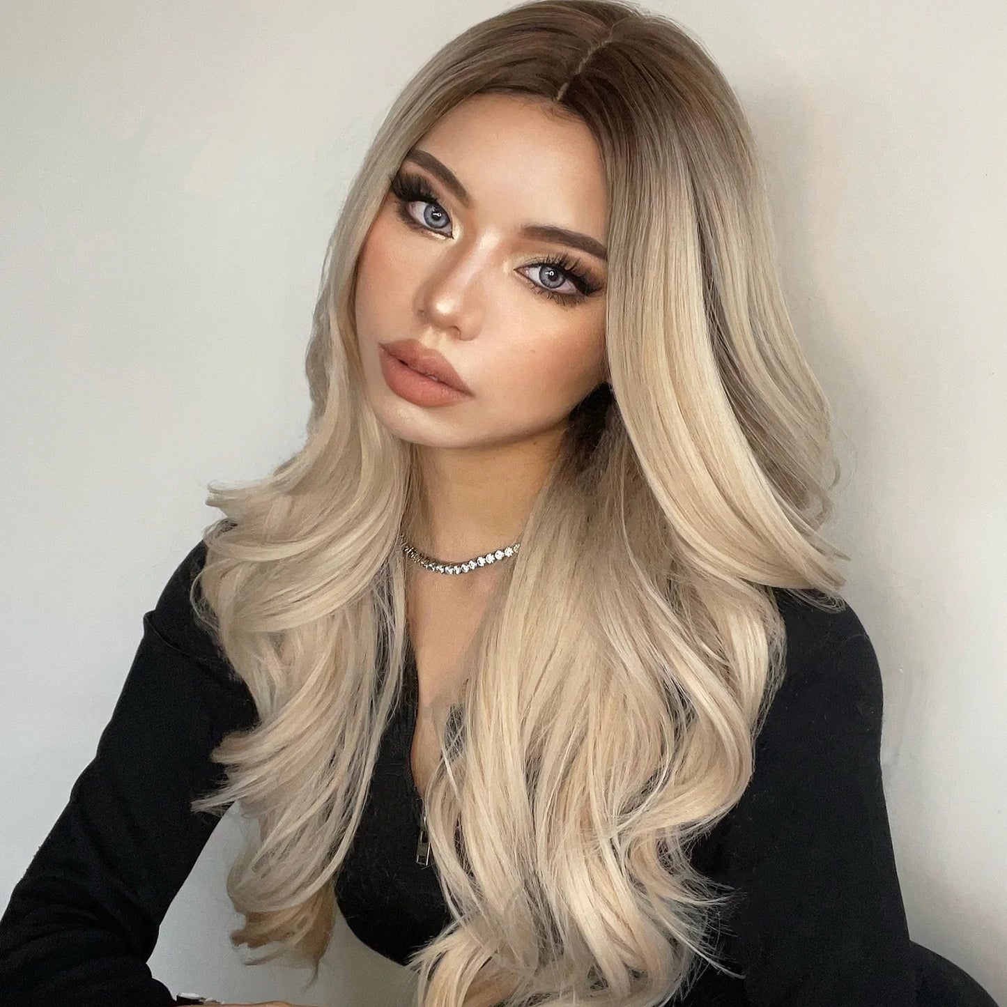 LC307-1 Long curly wigs black ombre blonde with middle bangs wigs for women for daily life