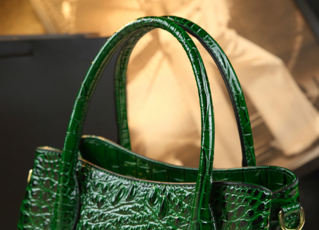 WB-0009/ Crocodile Embossed Leather Crossbody Bag