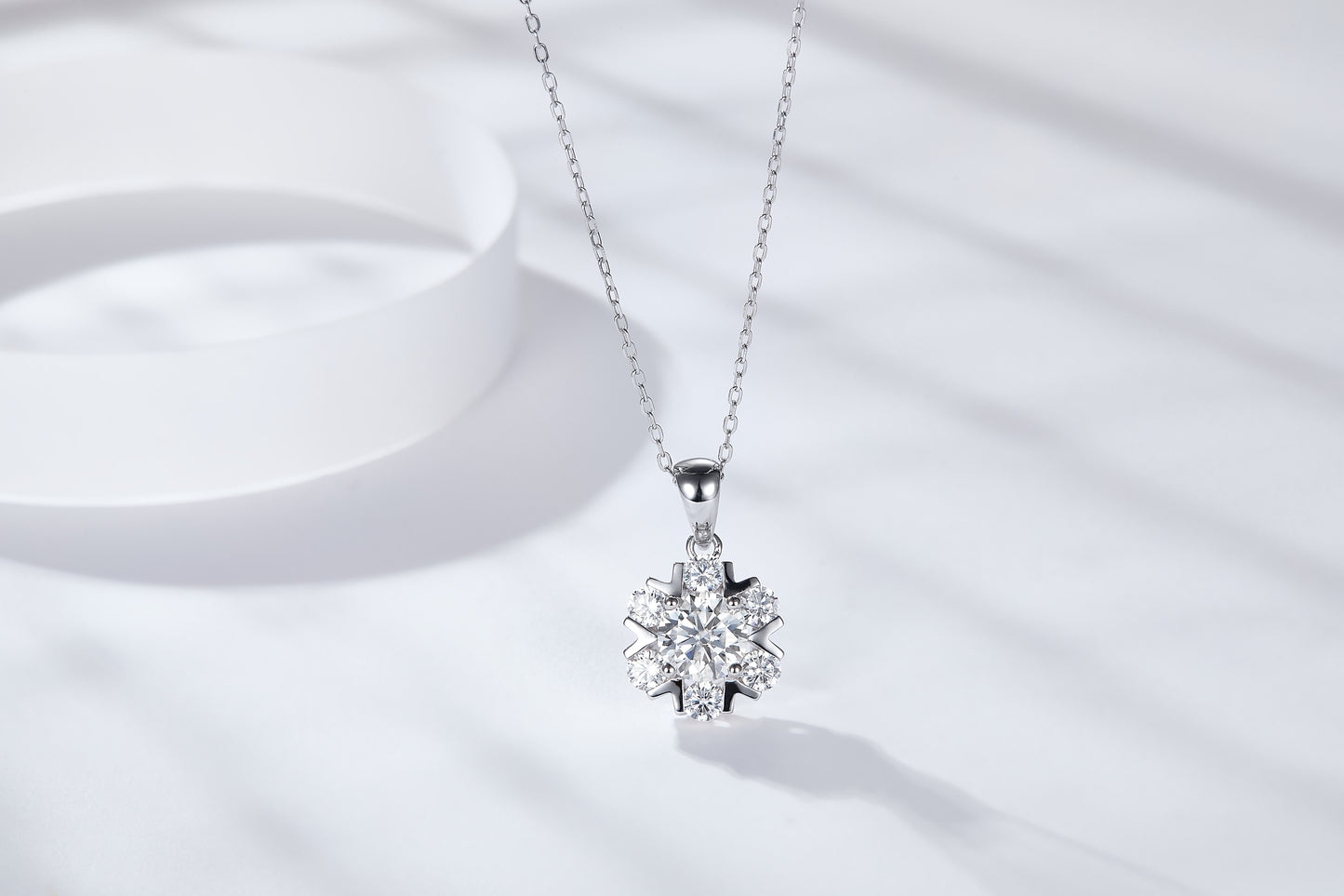 "FN-0041 2 CT Round Brilliant Cut Moissanite Pendant with Certificate/ 925 Sterling Silver/ D Color Ideal Cut/ VVS1 Clarity/ 21cm-50cm/ /Best Anniversary Gift/ Suits Every Occasion "