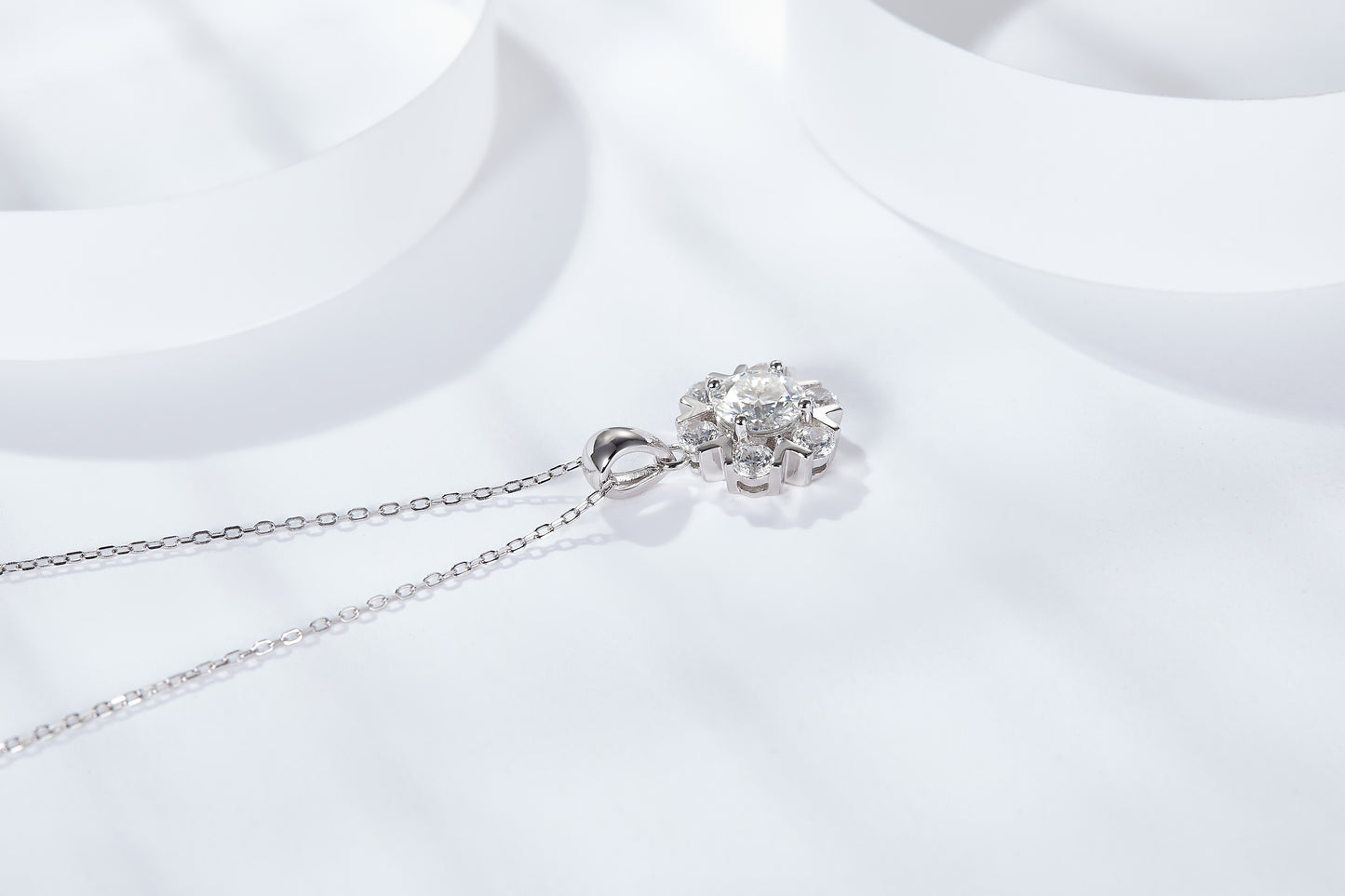 "FN-0041 2 CT Round Brilliant Cut Moissanite Pendant with Certificate/ 925 Sterling Silver/ D Color Ideal Cut/ VVS1 Clarity/ 21cm-50cm/ /Best Anniversary Gift/ Suits Every Occasion "