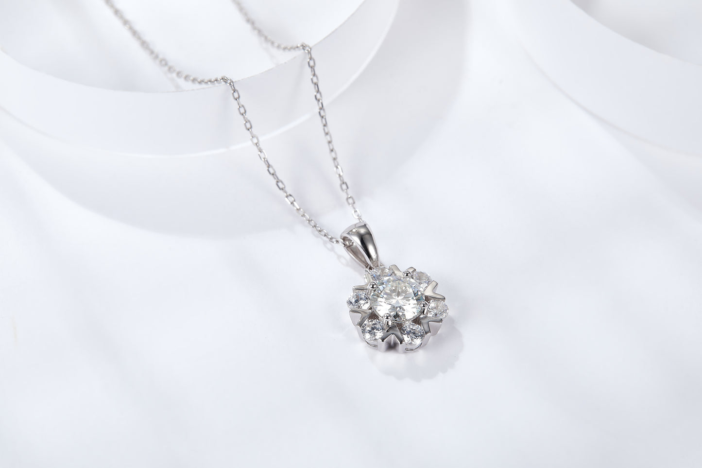 "FN-0041 2 CT Round Brilliant Cut Moissanite Pendant with Certificate/ 925 Sterling Silver/ D Color Ideal Cut/ VVS1 Clarity/ 21cm-50cm/ /Best Anniversary Gift/ Suits Every Occasion "