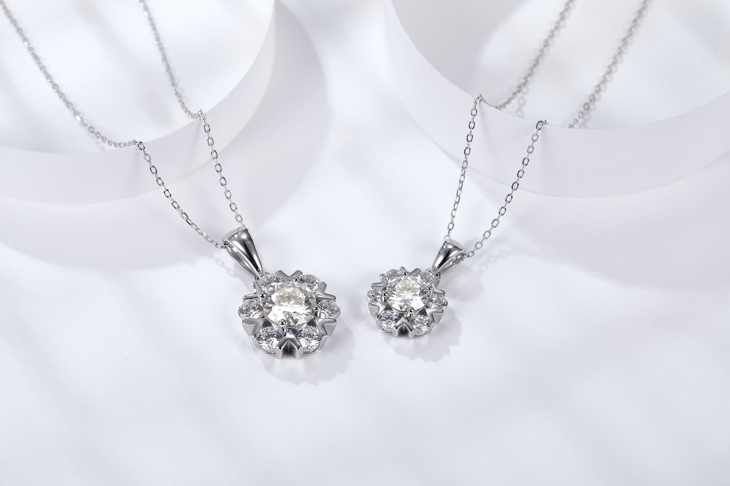 "FN-0041 2 CT Round Brilliant Cut Moissanite Pendant with Certificate/ 925 Sterling Silver/ D Color Ideal Cut/ VVS1 Clarity/ 21cm-50cm/ /Best Anniversary Gift/ Suits Every Occasion "