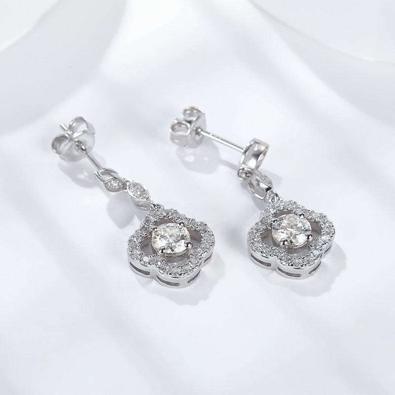 "FE-0017 5.2mm Clover-shaped Moissanite Dangle Earrings"