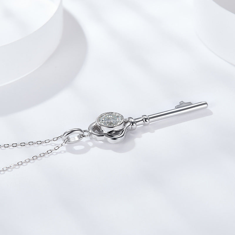 "FN-0020 1 CT Heart Key Moissanite Pendant with Certificate/925 Sterling Silver/D Color Ideal Cut/ VVS1 Clarity/ 21cm-50cm/ Best Anniversary Gift/ Suits Every Occasion "
