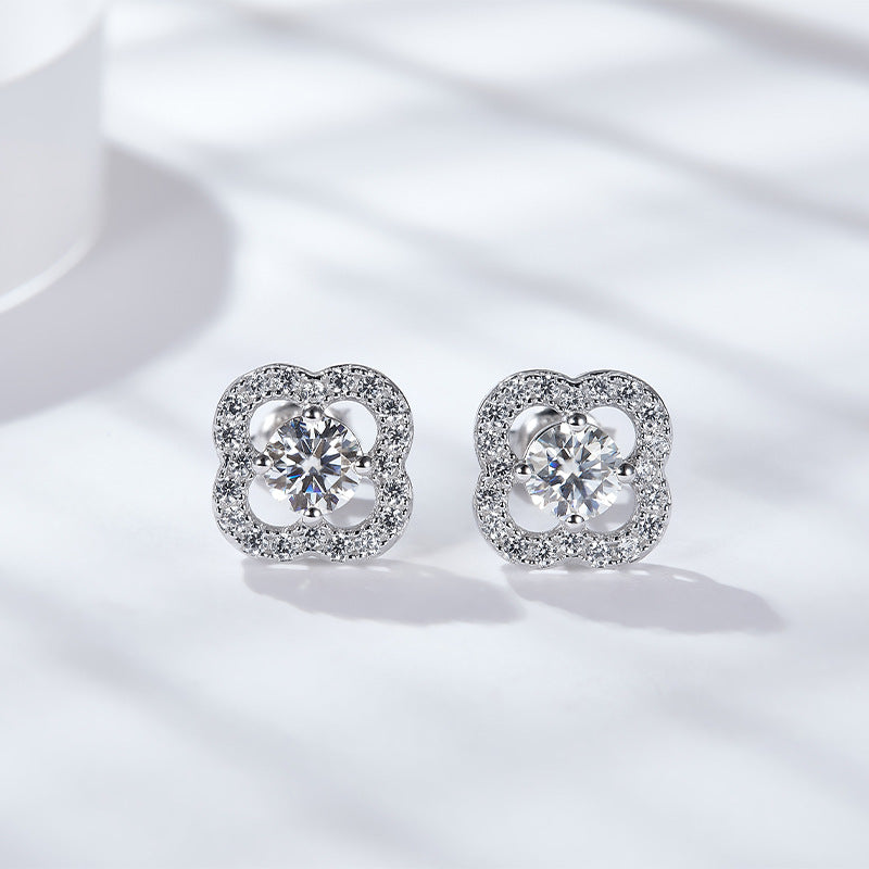 "FE-0016 5.2mm Round Brilliant Cut Moissanite Rings/ Clover Shape/ 925 Sterling Silver/ D Color Ideal Cut/ VVS1 Clarity/Best Anniversary Gift/ Suits Every Occasion"