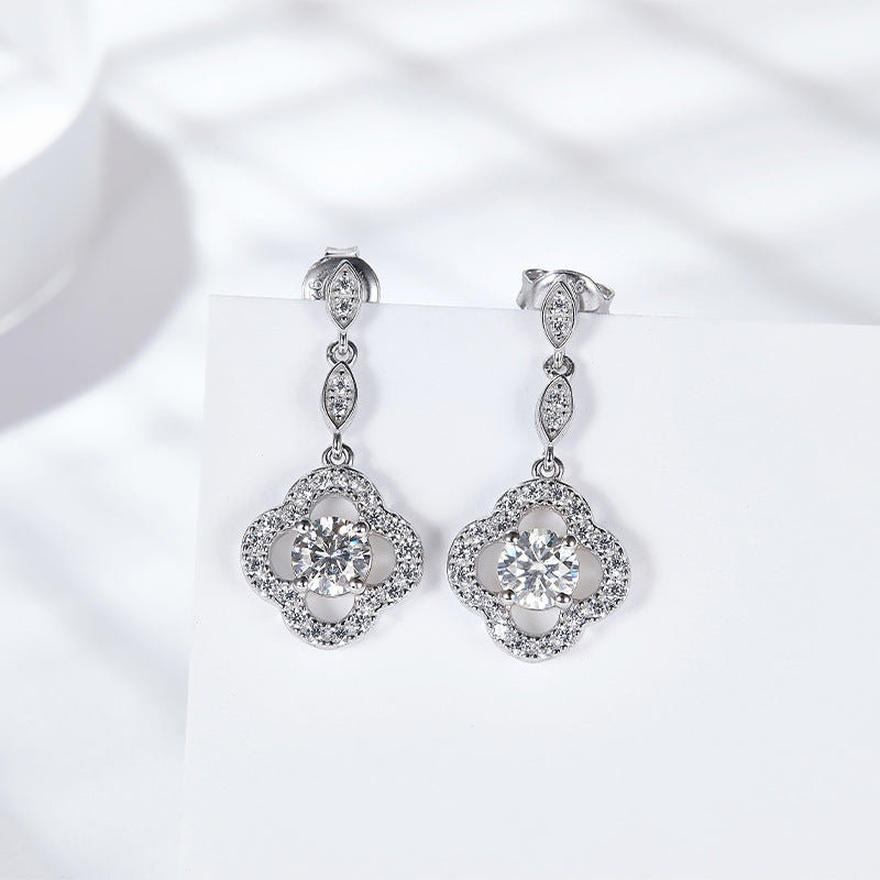 "FE-0017 5.2mm Clover-shaped Moissanite Dangle Earrings"