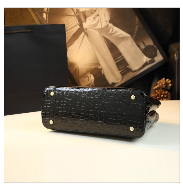 WB-0012/ Crocodile Embossed Leather Crossbody Bag